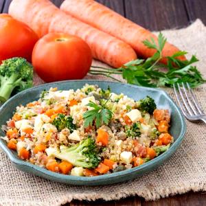 Quantas calorias em 1 unidade (260 g) Salada de Quinoa?