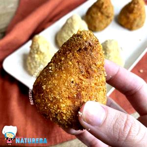 Quantas calorias em 1 unidade (30 g) Coxinha Low Carb?