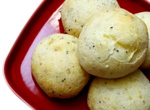 Quantas calorias em 1 unidade (40 g) Pão de Queijo com Batata Doce e Chia?