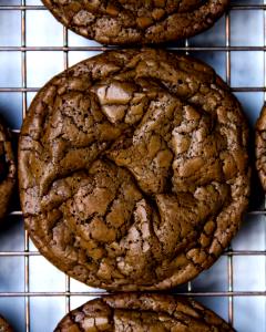 Quantas calorias em 1 unidade (55 g) Brownie Cookie?