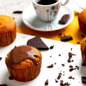 Quantas calorias em 1 unidade (60 g) Muffin de Cenoura com Calda de Cacau?