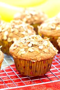 Quantas calorias em 1 unidade (65 g) Muffin Banana com Granola?