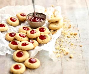 Quantas calorias em 1 Unidade Biscoitos De Arroz Com Doce De Morango?