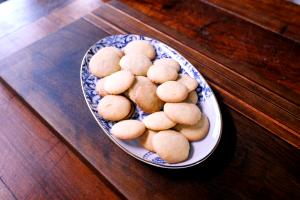 Quantas calorias em 1 Unidade Biscoitos De Limão?