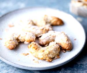 Quantas calorias em 1 Unidade Biscoitos De Maçapão?