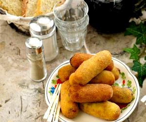 Quantas calorias em 1 Unidade Croquetes De Bacalhau Com Azeitonas?