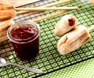 Quantas calorias em 1 Unidade Espetadas De Pão Doce Com Recheio De Morango?