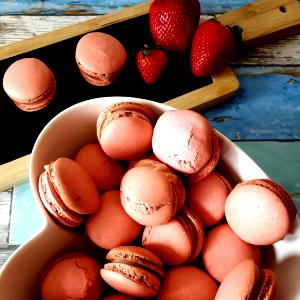 Quantas calorias em 1 Unidade Macarons Cor-De-Rosa Com Ganache De Morango?