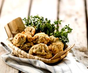 Quantas calorias em 1 Unidade Scones De Cebola E Tomilho?