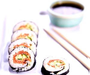 Quantas calorias em 1 Unidade Sushi Rápido Com Molho Teriyaki?