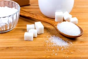 Quantas calorias em 1 Xícara Açúcar Branco (Granulado ou Cubos)?