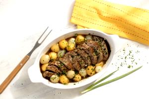 Quantas calorias em 1 Xícara Batata Assada (Cozinhado sem Gordura Adicionada)?