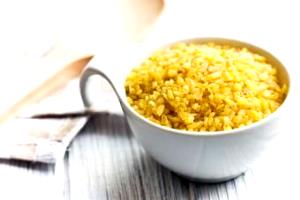 Quantas calorias em 1 Xícara Bulgur (Cozido)?