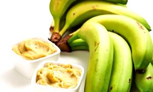 Quantas calorias em 1 Xícara, Cortado Em Cubos Banana Verde?