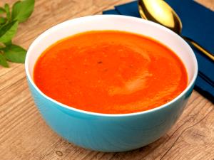 Quantas calorias em 1 Xícara Sopa de Tomate?