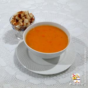 Quantas calorias em 1 Xícara (252,0 G) Sopa creme de camarão?