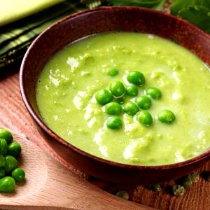 Quantas calorias em 1 Xícara (256,0 G) Sopa de ervilha verde?