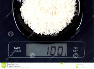 Quantas calorias em 100 G Arroz Branco e Selvagem?