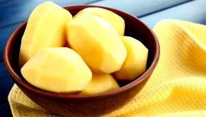 Quantas calorias em 100 G Batata (sem Casca, sem Sal, Fervido)?