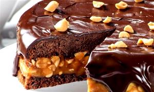 Quantas calorias em 100 g Bolo de Chocolate com Amendoim?