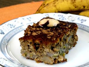 Quantas calorias em 100 g Bolo Integral de Banana com Castanha?