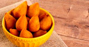 Quantas calorias em 100 g Coxinha sem Lactose?