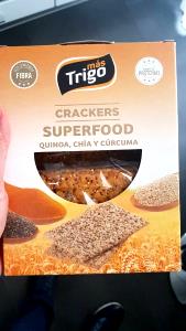Quantas calorias em 100 G Crackers de Trigo?