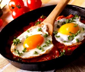 Quantas calorias em 100 G Huevos Rancheros?