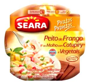 Quantas calorias em 100 g Peito de Frango Ao Molho com Catupiry e Vegetais?