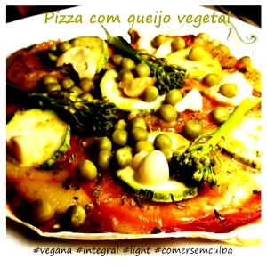 Quantas calorias em 100 G Pizza de Queijo de Massa Fina com Vegetais?