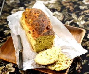 Quantas calorias em 100 G Pão De Sementes De Papoila, Laranja E Figos?