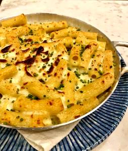 Quantas calorias em 100 g Rigatoni Aos 4 Queijos?