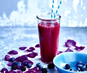 Quantas calorias em 100 G Smoothie Roxo?