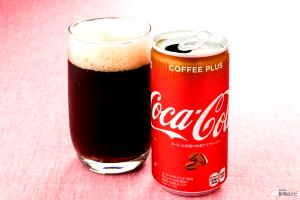 Quantas calorias em 100 G Soda de Cola (com Cafeína)?