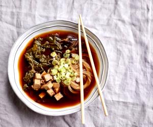 Quantas calorias em 100 G Sopa de Miso?