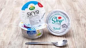 Quantas calorias em 100 G Iogurte Tipo Skyr?