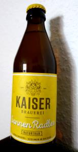 Quantas calorias em 100 ml Kaiser Radler?