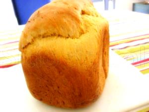 Quantas calorias em 2 1/2 fatia (50 g) Pão Brioche?