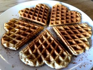 Quantas calorias em 2 colheres de sopa (36 g) Waffle?