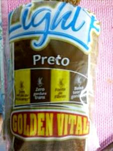 Quantas calorias em 2 fatias (50 g) Pão Preto Light Golden Vital?