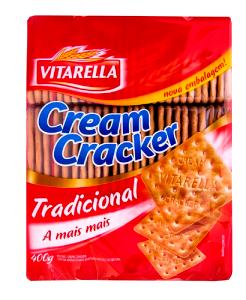 Quantas calorias em 3 bolachas (30 g) Bolacha Cream Cracker?