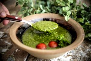 Quantas calorias em 3 colheres de sopa (60 g) Pesto Genovese?