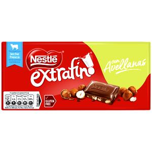 Quantas calorias em 4 quadrados (24 g) Chocolate Ao Leite com Avelãs?