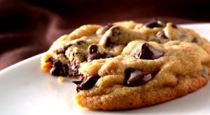 Quantas calorias em 6 cookies (30 g) Cookies Café?