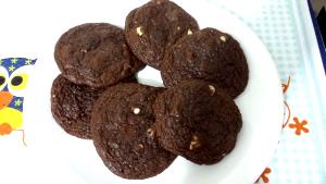 Quantas calorias em 6 cookies (30 g) Cookies com Castanha e Chocolate?